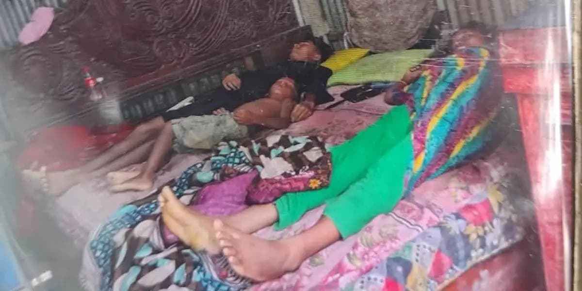 ধামরাইয়ে নিজ ঘর থেকে মা ও ২ ছেলের মরদেহ উদ্ধার