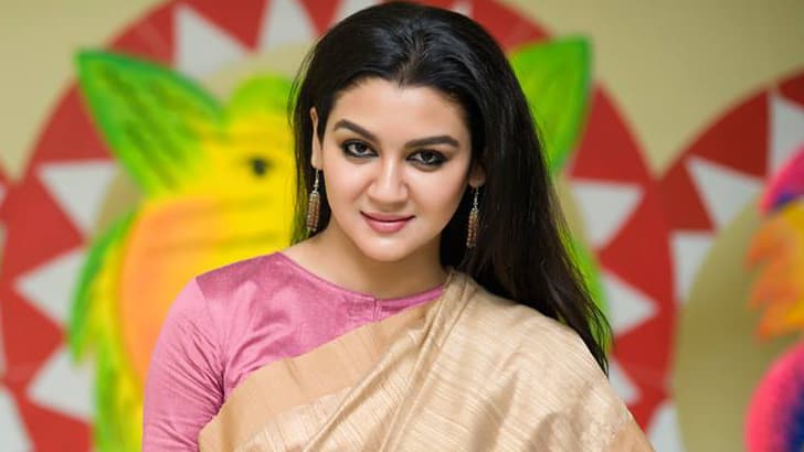 বিয়ে নিয়ে ভাবছেন না জয়া