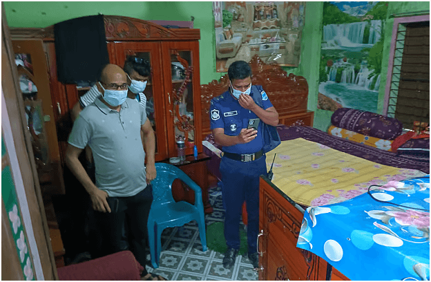 দৌলতদিয়ায় তালাবদ্ধ ওয়ার্ডরোবে মিলল যৌনকর্মীর লাশ