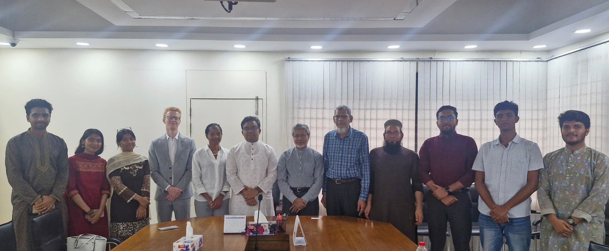 জাবি উপাচার্যের সঙ্গে কমনওয়েলথ প্রতিনিধিদলের সৌজন্য সাক্ষাৎ